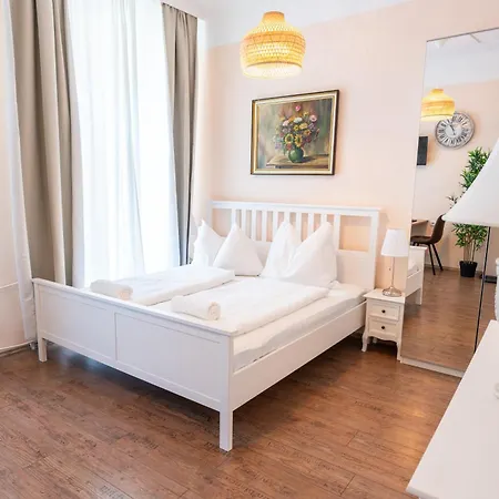 Hotel Schoenbrunn By Vienna Living Apartments-2